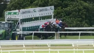 Mishani Embrace (The Mission) wins at Toowoomba