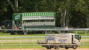 Altar Boy (The Mission) wins at Townsville